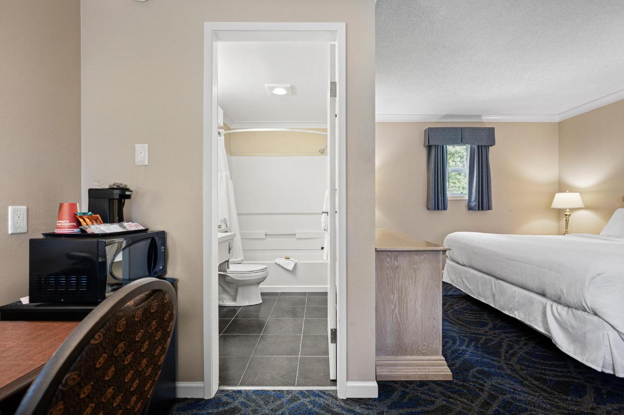 Glenwood Inn & Suites Trail Ngoại thất bức ảnh