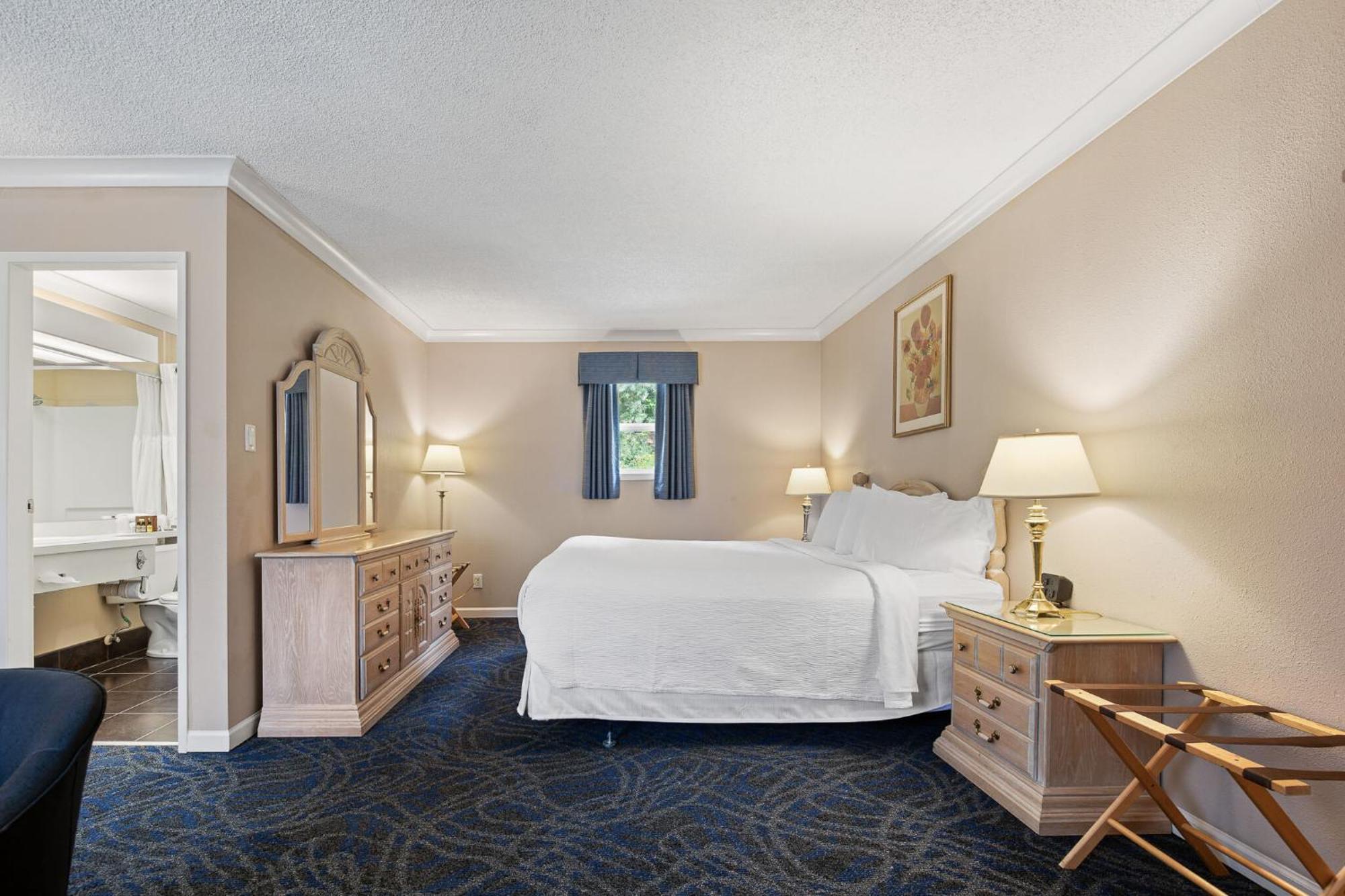 Glenwood Inn & Suites Trail Ngoại thất bức ảnh