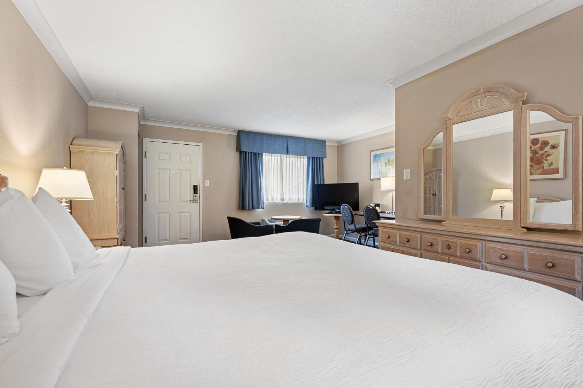 Glenwood Inn & Suites Trail Ngoại thất bức ảnh