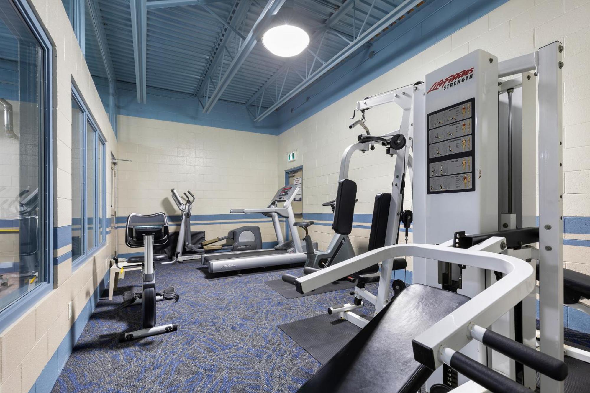 Glenwood Inn & Suites Trail Ngoại thất bức ảnh